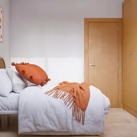 Luxury In Sevilla - Pool, Terrace & Gameroom Apartment *