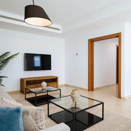Apartment Luxury In Sevilla - Pool, Terrace & Gameroom