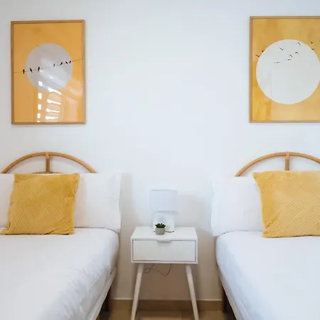 Luxury In Sevilla - Pool, Terrace & Gameroom Apartment