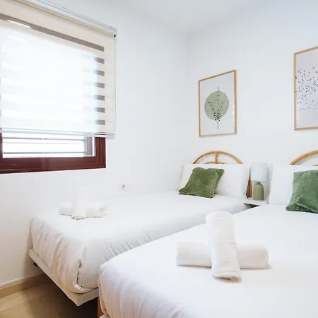 Apartment Luxury In Sevilla - Pool, Terrace & Gameroom